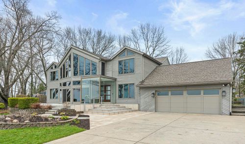 3191 Oak Ln, Stevensville, MI, 49127-9346 | Card Image