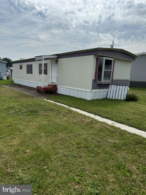 69 Caravan Ct, MIDDLETOWN, PA, 17057-2876 | Card Image