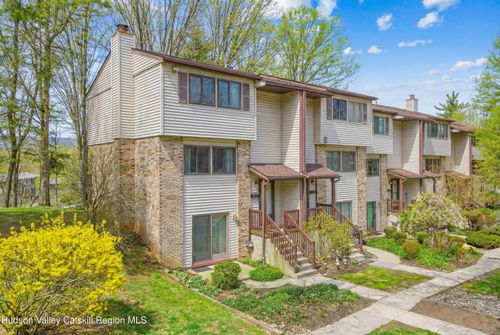 255 Village Ct, Kingston, NY, 12401-2426 | Card Image