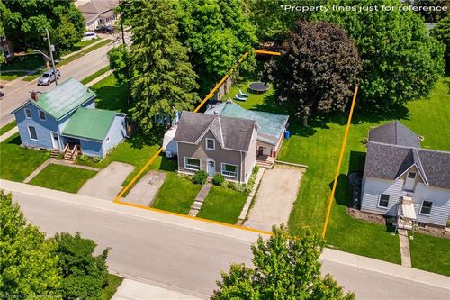 530 Wellington St E, Palmerston, ON, N0G2P0 | Card Image