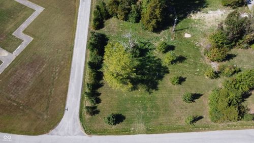 2075 Chandlear Ln, North Vernon, IN, 47265-8876 | Card Image