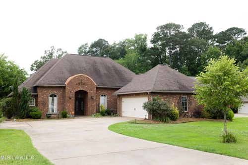 103 Bainbridge Bnd, Canton, MS, 39046-6008 | Card Image
