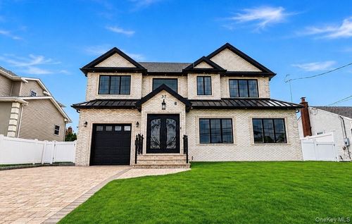 37 Beverly Dr, Albertson, NY, 11507-1301 | Card Image