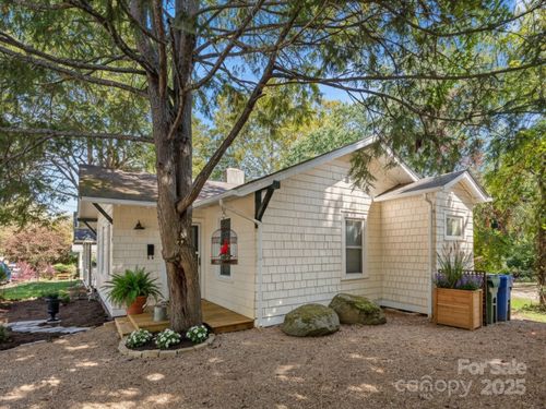 10 Madison Ave, Asheville, NC, 28801-1912 | Card Image