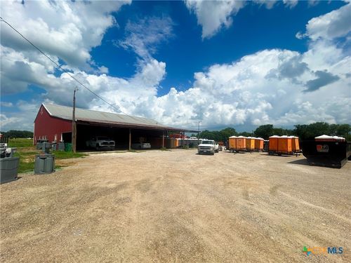 201 S Elm St, Mart, TX, 76664-1326 | Card Image