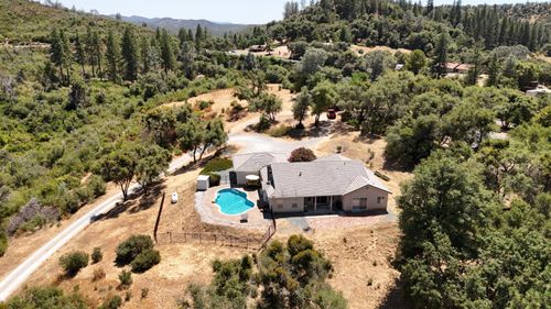 9300 Buckeye Ln, Mokelumne Hill, CA, 95245-7106 | Card Image
