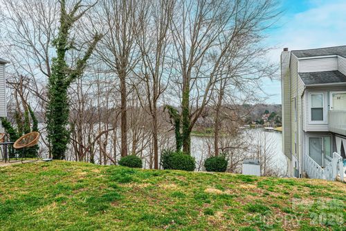 apt-60-1050 21st Ave Nw, Hickory, NC, 28601-1750 | Card Image