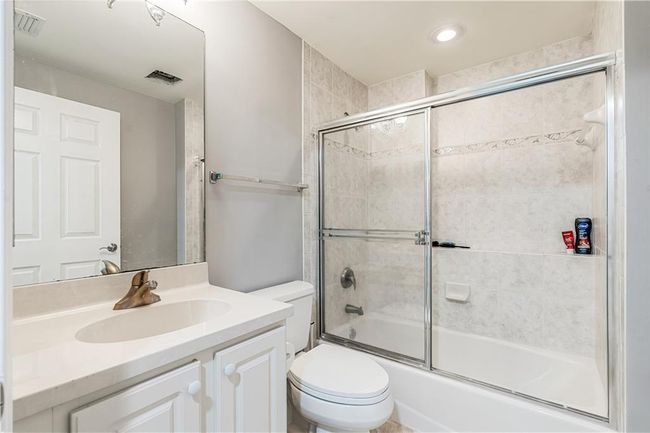 APT-402 - 3702 N Highway A1a, Condo with 3 bedrooms, 3 bathrooms and null parking in Hutchinson Island FL | Image 24