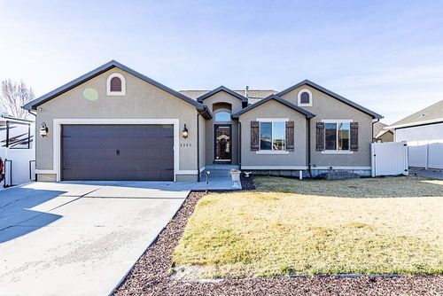 3324 Homestead Ave, Rock Springs, WY, 82901-4612 | Card Image