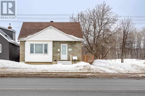 1052 Wellington St E, Sault Ste. Marie, ON, P6A2N9 | Card Image