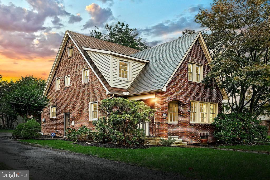 Manheim St, York, PA 17402