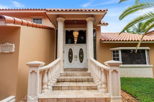 8235 Nw 164th Street, Miami Lakes, FL, 33016 | Card Image