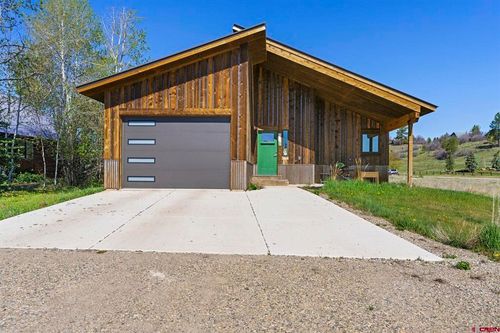 76 Saturn Dr, Pagosa Springs, CO, 81147-8820 | Card Image