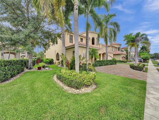 8703 Club Estates Way, House other with 5 bedrooms, 5 bathrooms and null parking in Lake Worth FL | Image 5