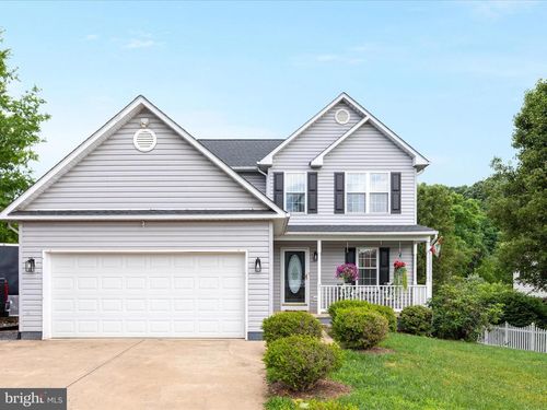 31 Westminster Dr, Front Royal, VA, 22630-3747 | Card Image