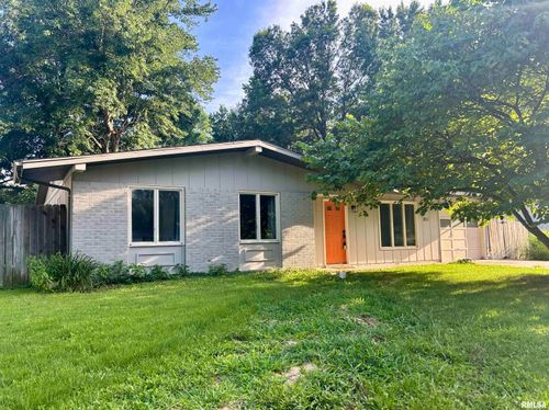 1811 W Freeman Street, Carbondale, IL, 62901 | Card Image
