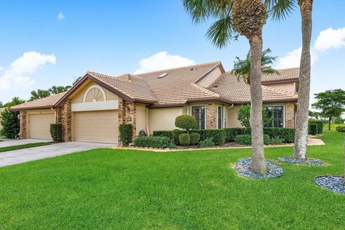 8207 Cassia Dr, Boynton Beach, FL, 33472-5026 | Card Image