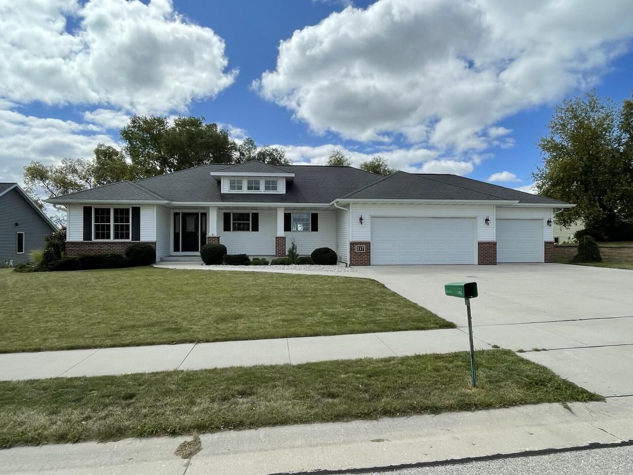 Michigan Ave, Oostburg, WI 53070
