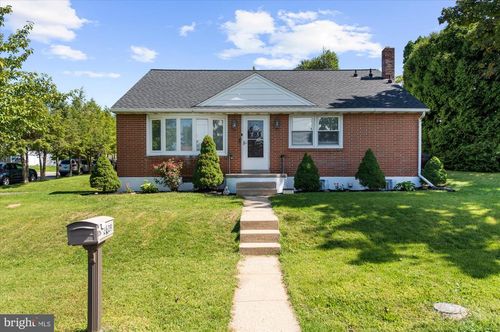 3509 Reading Crest Ave, Reading, PA, 19605-1626 | Card Image