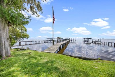 22 N Lake St, House other with 3 bedrooms, 3 bathrooms and null parking in Crescent City FL | Image 3