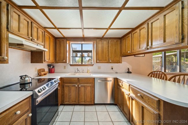 9172 E Oak Ln, House other with 3 bedrooms, 3 bathrooms and null parking in Claremore OK | Image 20