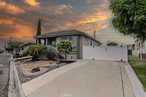 spc-278-3595 Santa Fe Ave, Long Beach, CA, 90810-4377 | Card Image