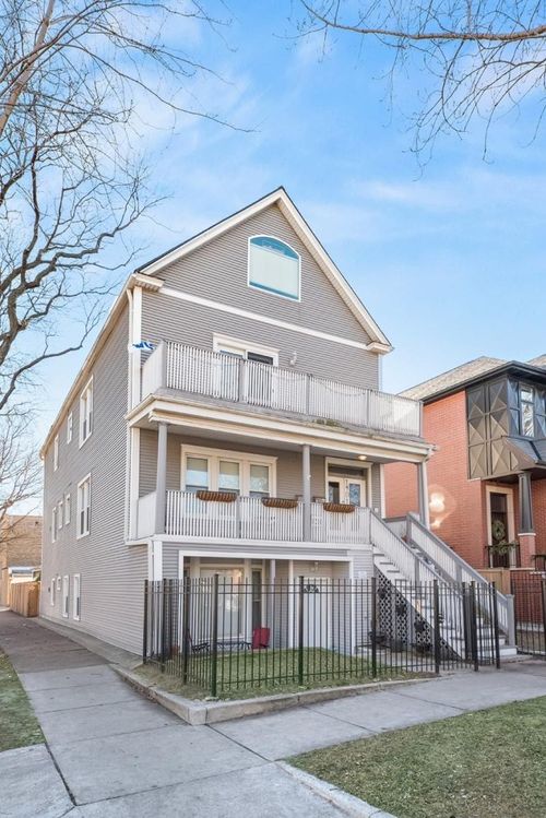 apt-1-1901 W Fletcher St, Chicago, IL, 60657-8501 | Card Image