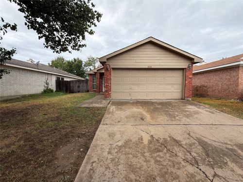 1033 Olivewood Ln, Fort Worth, TX, 76140-5474 | Card Image