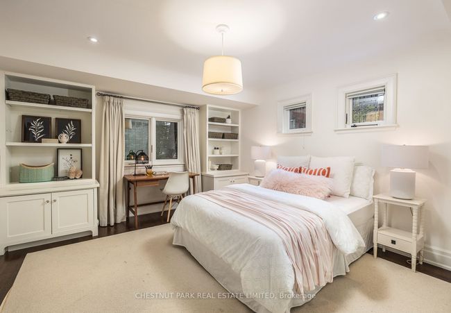 77 Chestnut Park Rd, House other with 6 bedrooms, 5 bathrooms and 2 parking in Toronto ON | Image 18