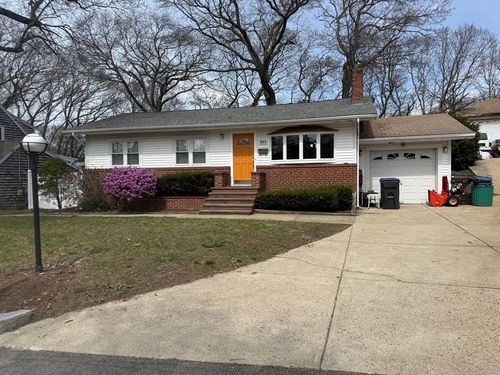 311 Ridge St, Arlington, MA, 02474-1709 | Card Image