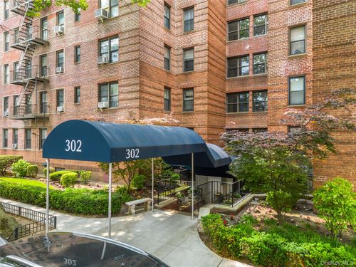 4g-302 96th Street, New York, NY, 11209 | Card Image