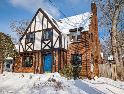 931 Amelia Ave, Akron, OH, 44302-1105 | Card Image