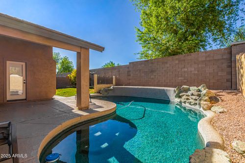 6418 W Escuda Rd, Glendale, AZ, 85308-7068 | Card Image