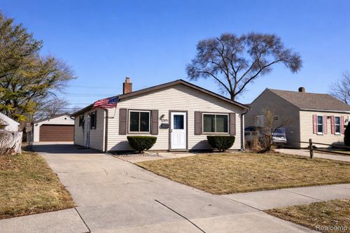 27054 Vance St, Madison Heights, MI, 48071-3421 | Card Image