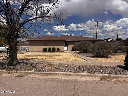 16010 Homestead Drive, Horizon City, TX, 79928 | Card Image