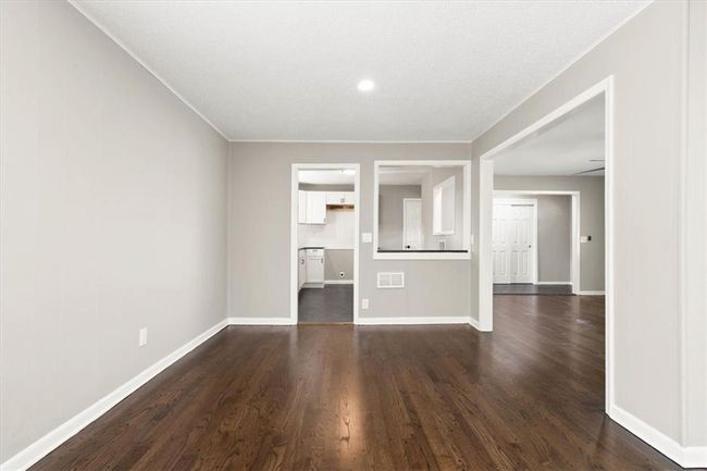 9741 Walnut St, House other with 3 bedrooms, 2 bathrooms and null parking in Kansas City MO | Image 7