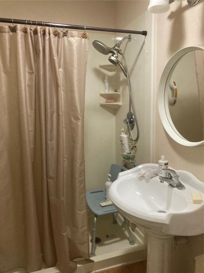 Full bath with a shower with curtain | Image 24