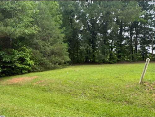 415 Dillon Drive, Clinton, SC, 29325 | Card Image