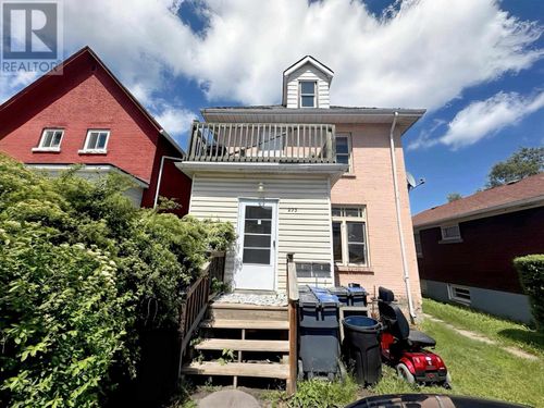 223 Cameron St, Thunder Bay, ON, P7C2H1 | Card Image