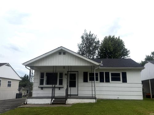 130 Forest Park Dr, Bedford, IN, 47421-1909 | Card Image