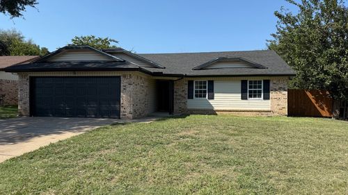 111 Iberis Ct, Arlington, TX, 76018-1615 | Card Image