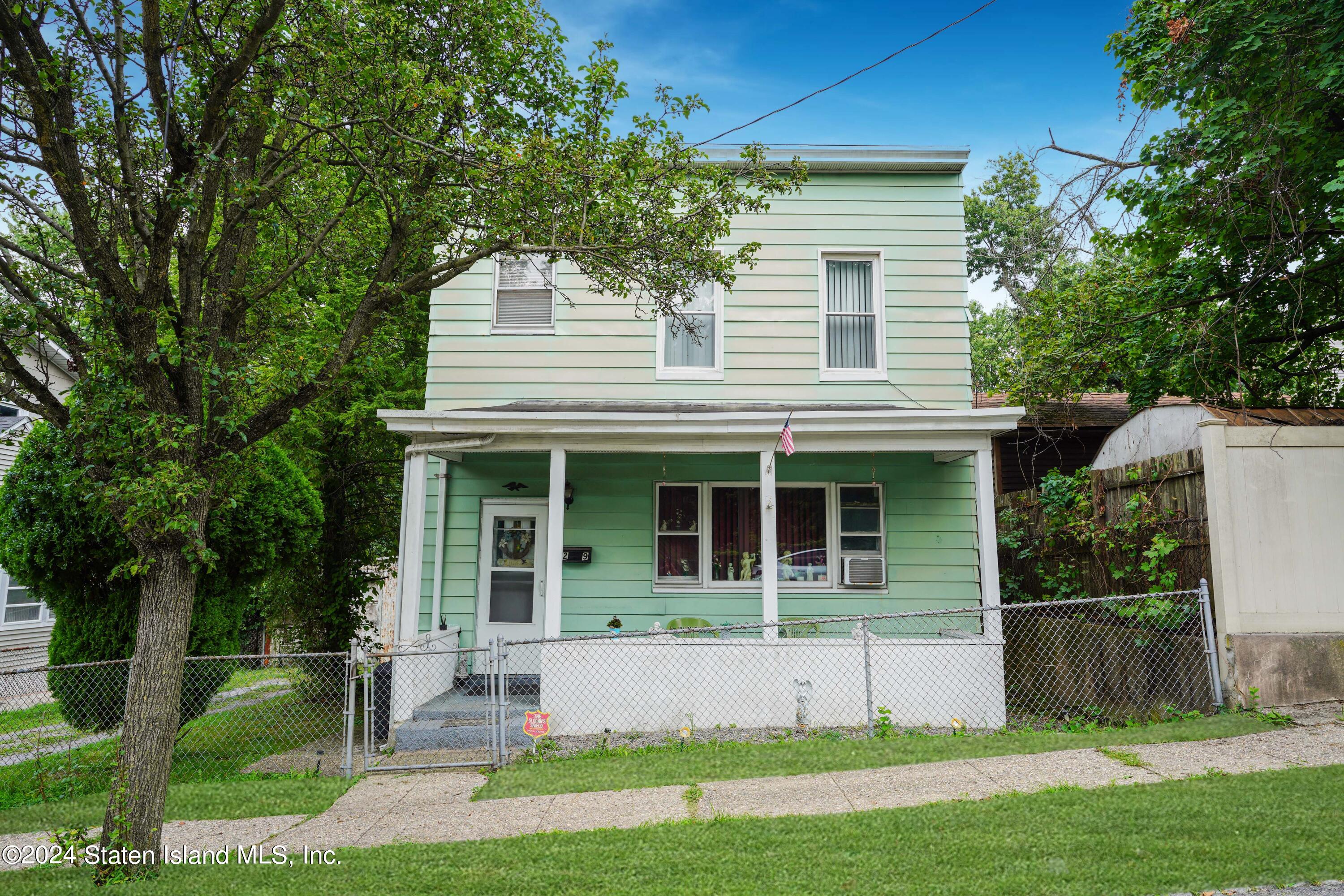 Kingsley Pl, Staten Island, NY 10301