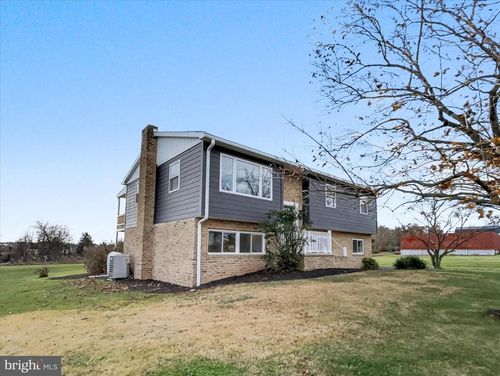 3960 W Canal Rd, DOVER, PA, 17315-4112 | Card Image