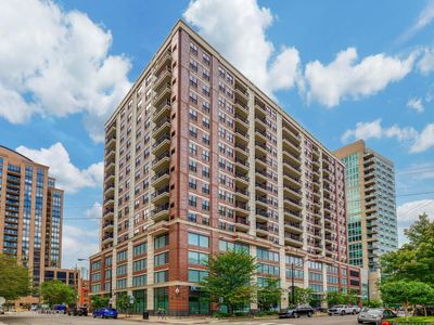 501 - 451 W Huron Street, Condo with 2 bedrooms, 2 bathrooms and 1 parking in Chicago IL | Image 1