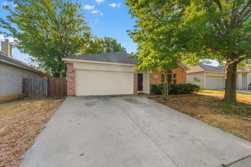 3933 Parkhaven Dr, Denton, TX, 76210-3423 | Card Image