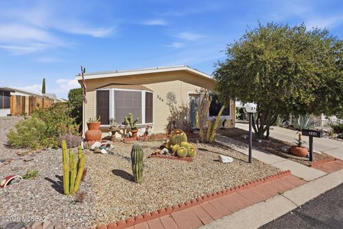 266 W Pinon Dr, Green Valley, AZ, 85614-4332 | Card Image