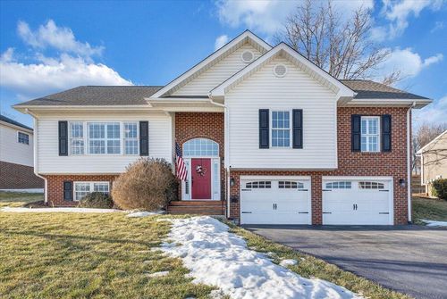 2525 Fountain Ln, Vinton, VA, 24179 | Card Image