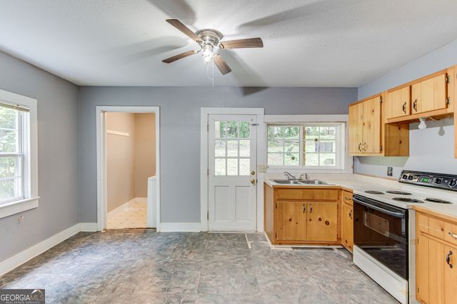 1089 E Kytle St, House other with 2 bedrooms, 2 bathrooms and 4 parking in CLEVELAND GA | Image 8