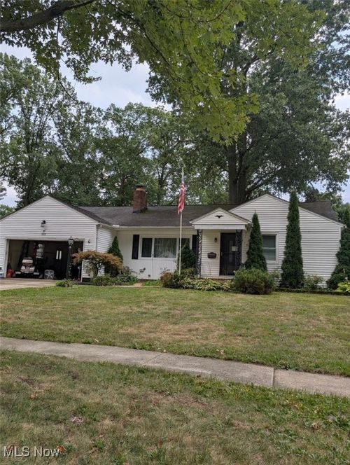 329 Yale Ave, Elyria, OH, 44035-7111 | Card Image
