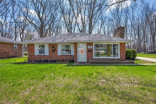 38592 Courtland Drive, Willoughby, OH, 44094 | Card Image